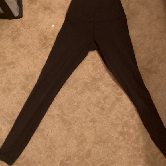 Black lululemon leggings - Picture 3 of 4